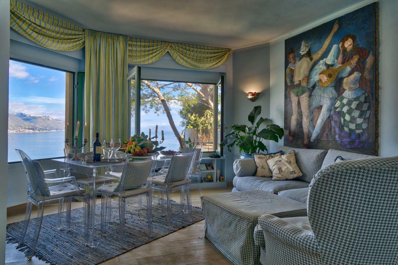 Luxury Apartment And Charm Sea View Isola Bella Taormina Bagian luar foto