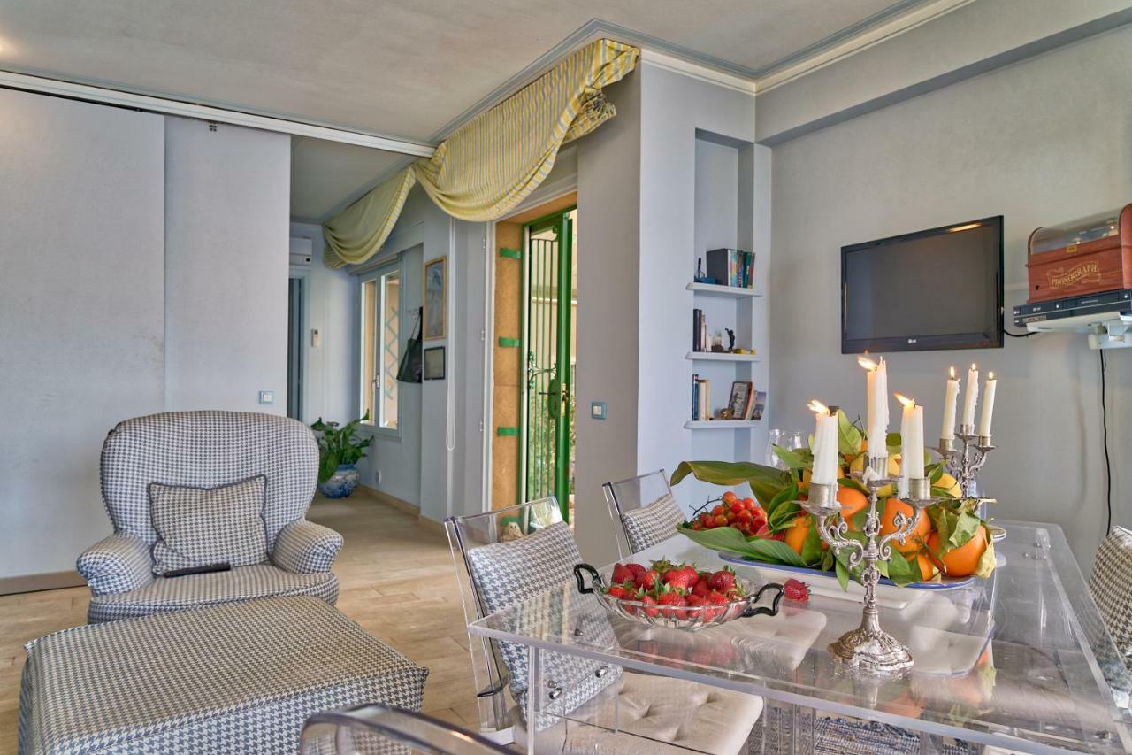 Luxury Apartment And Charm Sea View Isola Bella Taormina Bagian luar foto